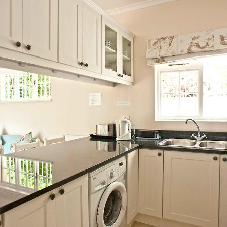 Squirrels Way Cottages ケープタウン エクステリア 写真